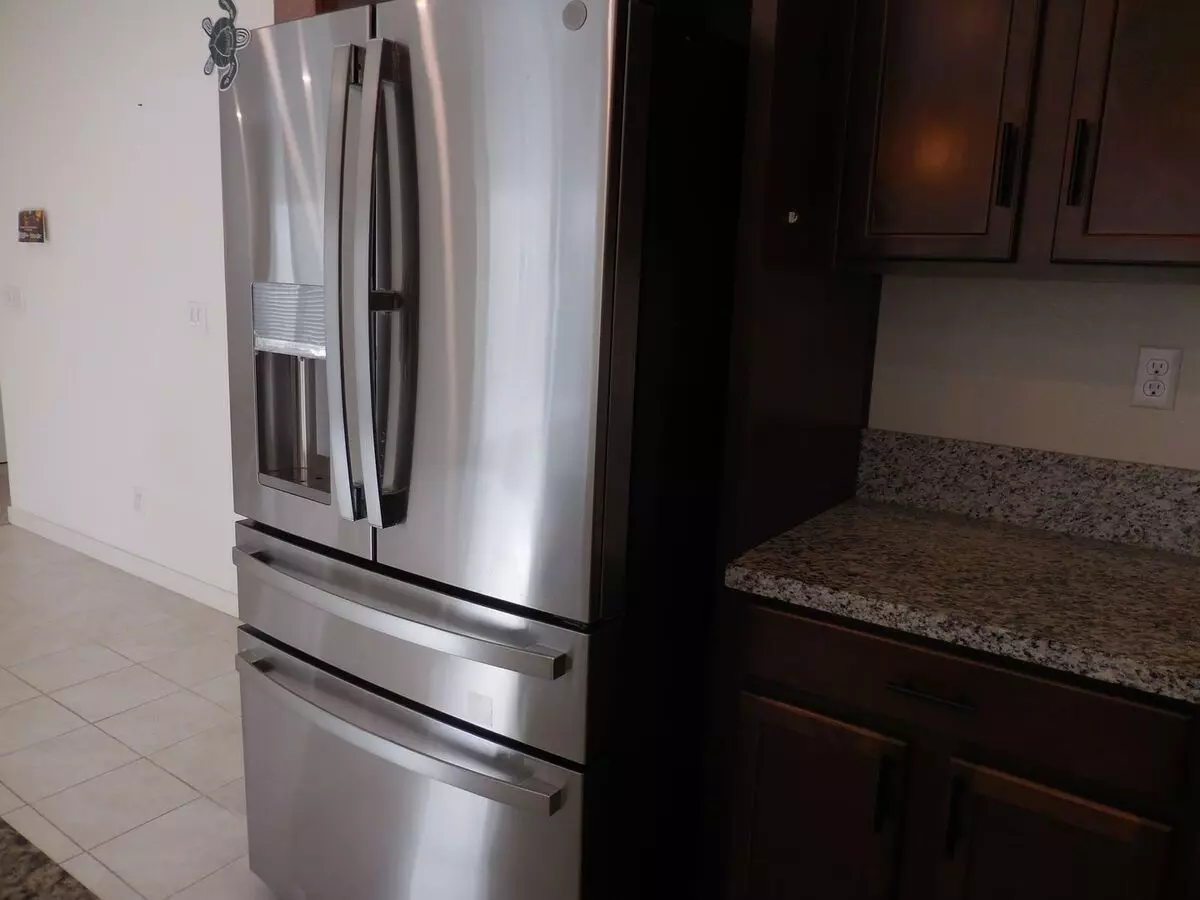 Spacious 3-bedroom Dixon Home With Loft, Solar &amp; Open Floor Plan photo 5