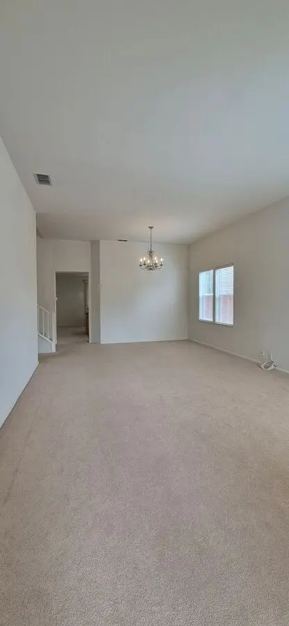 Spacious Dixon Home On A Huge Lot In Pheasant Run - 5/3 photo 5