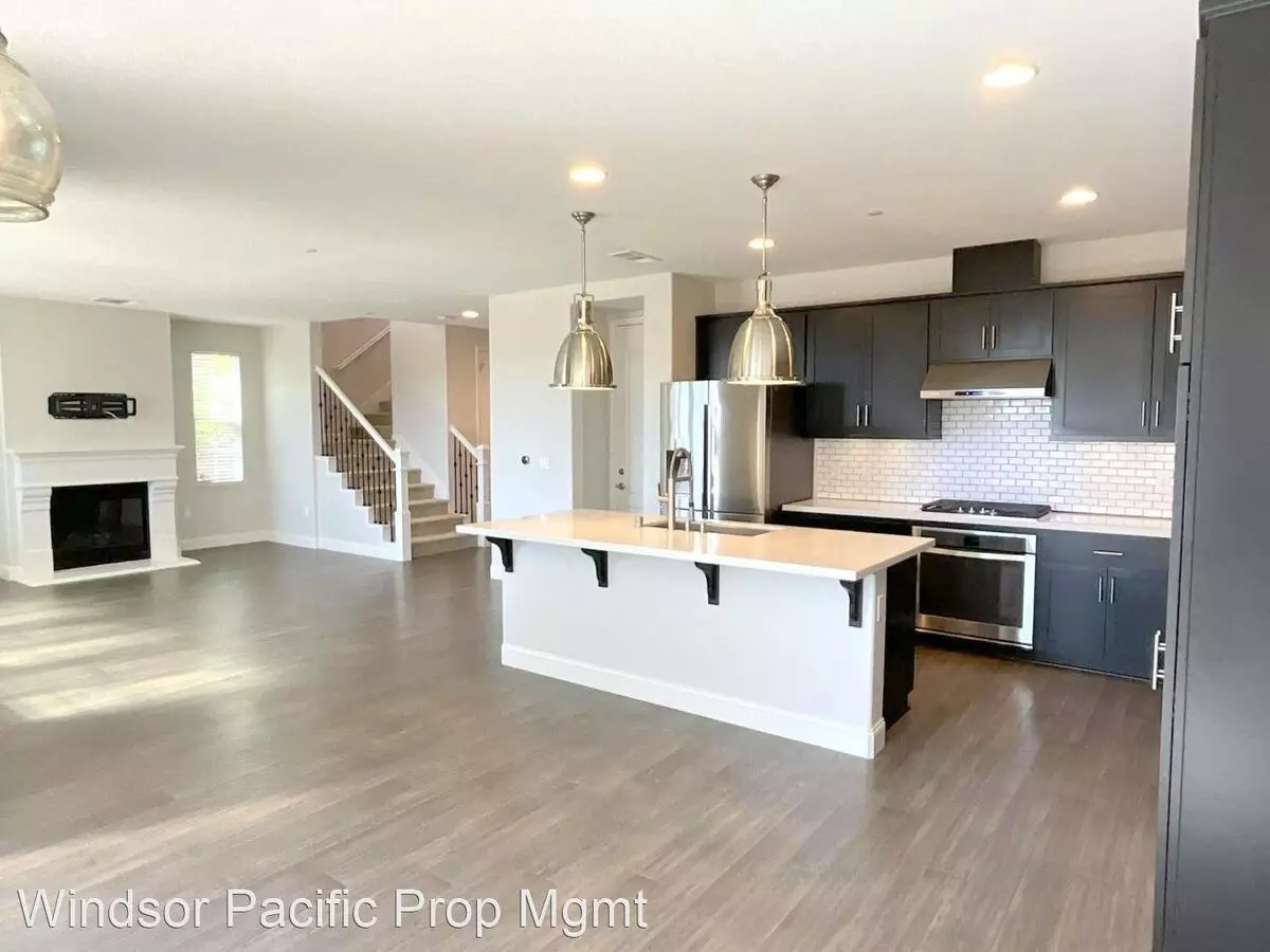 2302 West Cantara Drive, Dublin, CA 94568 photo 4