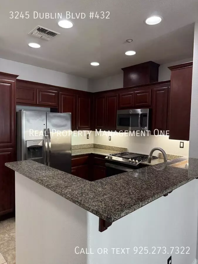 3240 Maguire Way Apt 411 photo 4