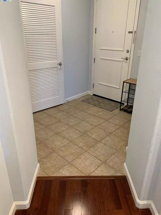 3360 MAGUIRE WAY photo 2