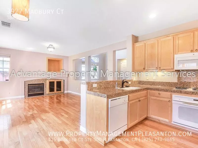 3927 Madbury Court, Dublin, CA 94568 photo 4
