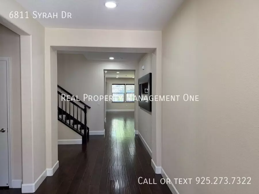 6811 Syrah Drive, Dublin, CA 94568 photo 5