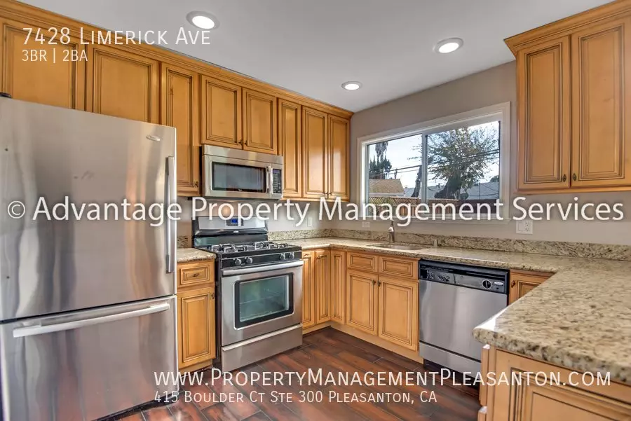 7428 Limerick Ave photo 5