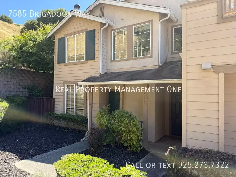7585 Brigadoon Way photo 2