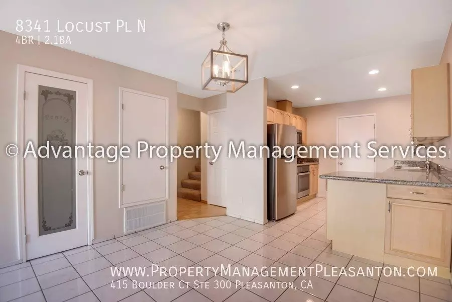 8341 Locust Pl N photo 4