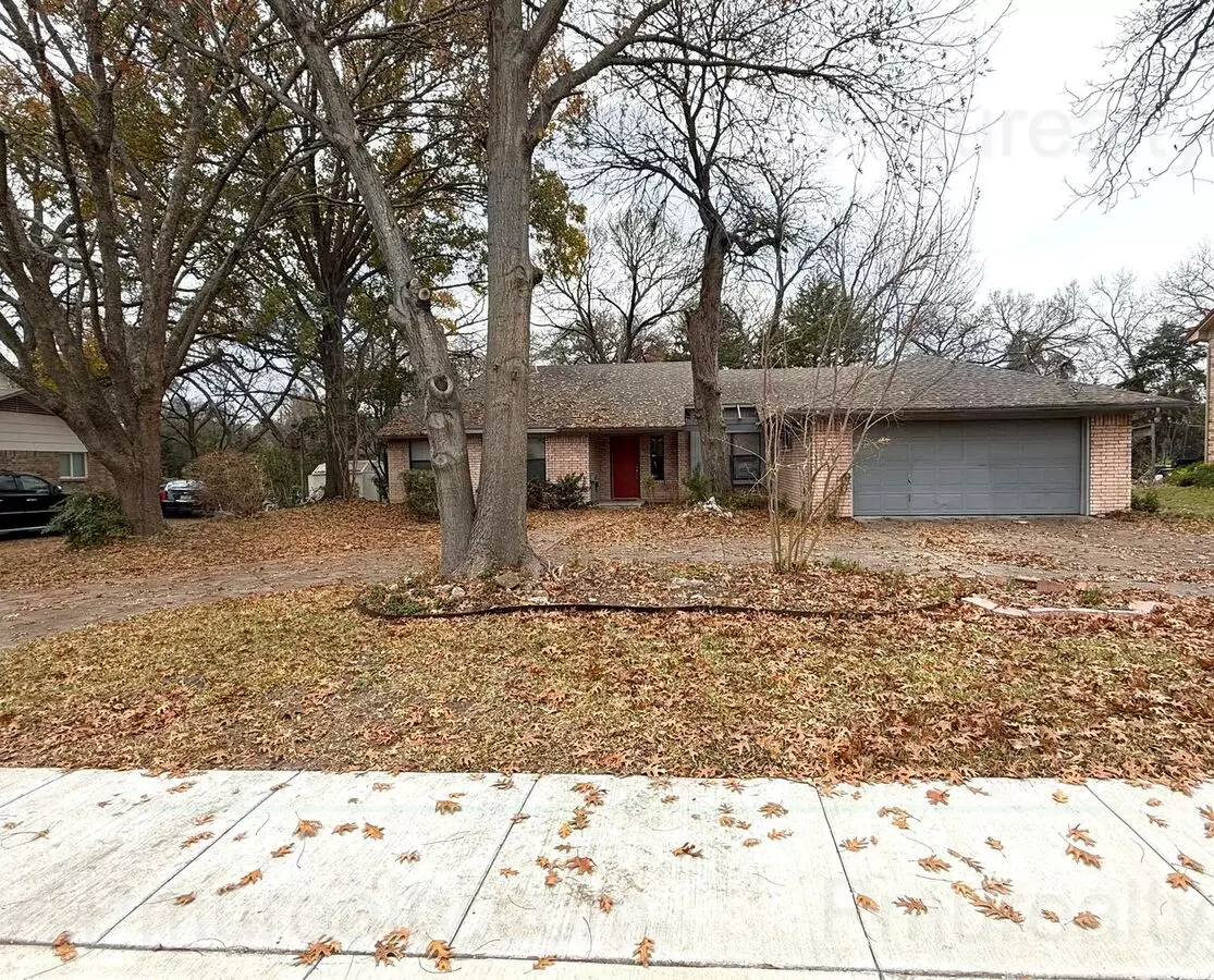309 S Horne St Duncanville, TX 75116 photo 2