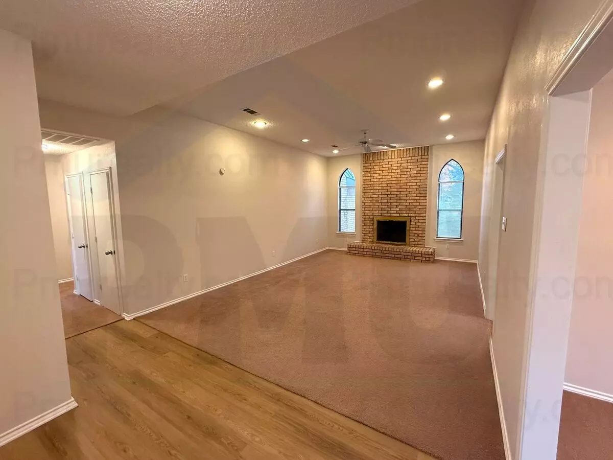 309 S Horne St Duncanville, TX 75116 photo 3