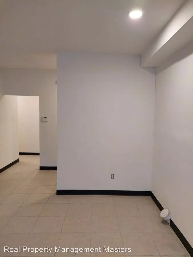 1437 East Bayshore Road, Palo Alto, CA 94303 photo 5
