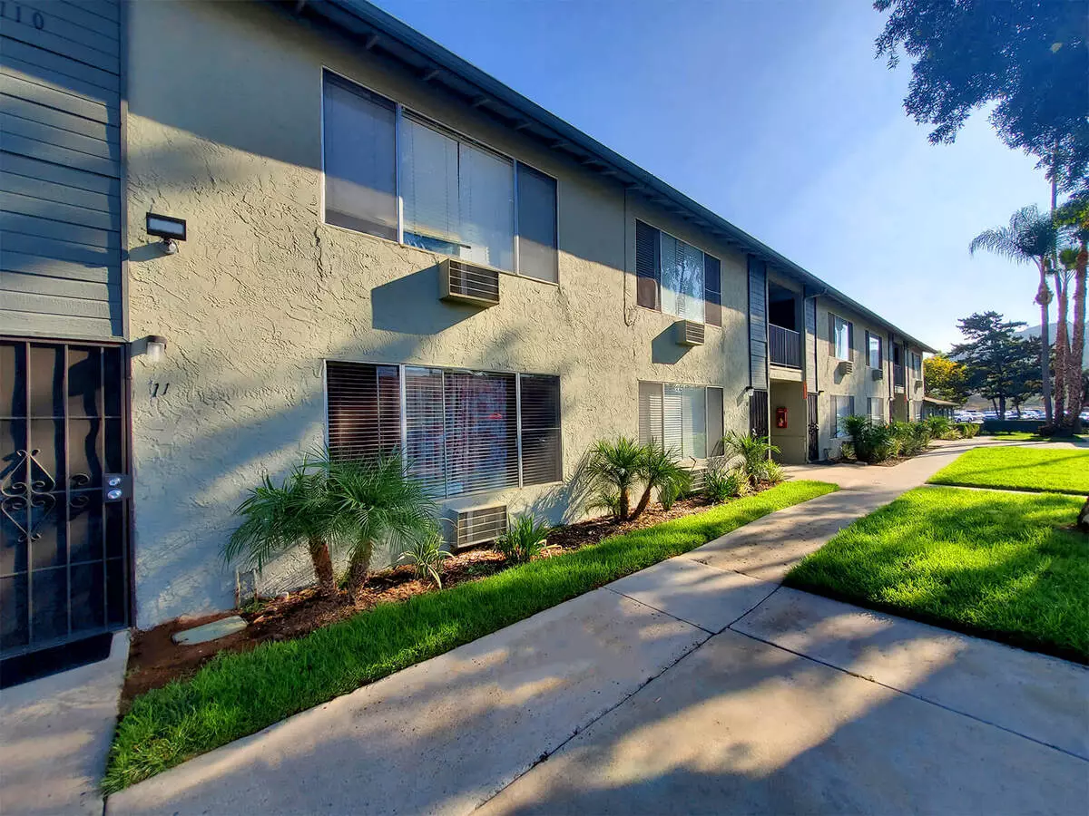 Anza Oaks Apartments photo 4