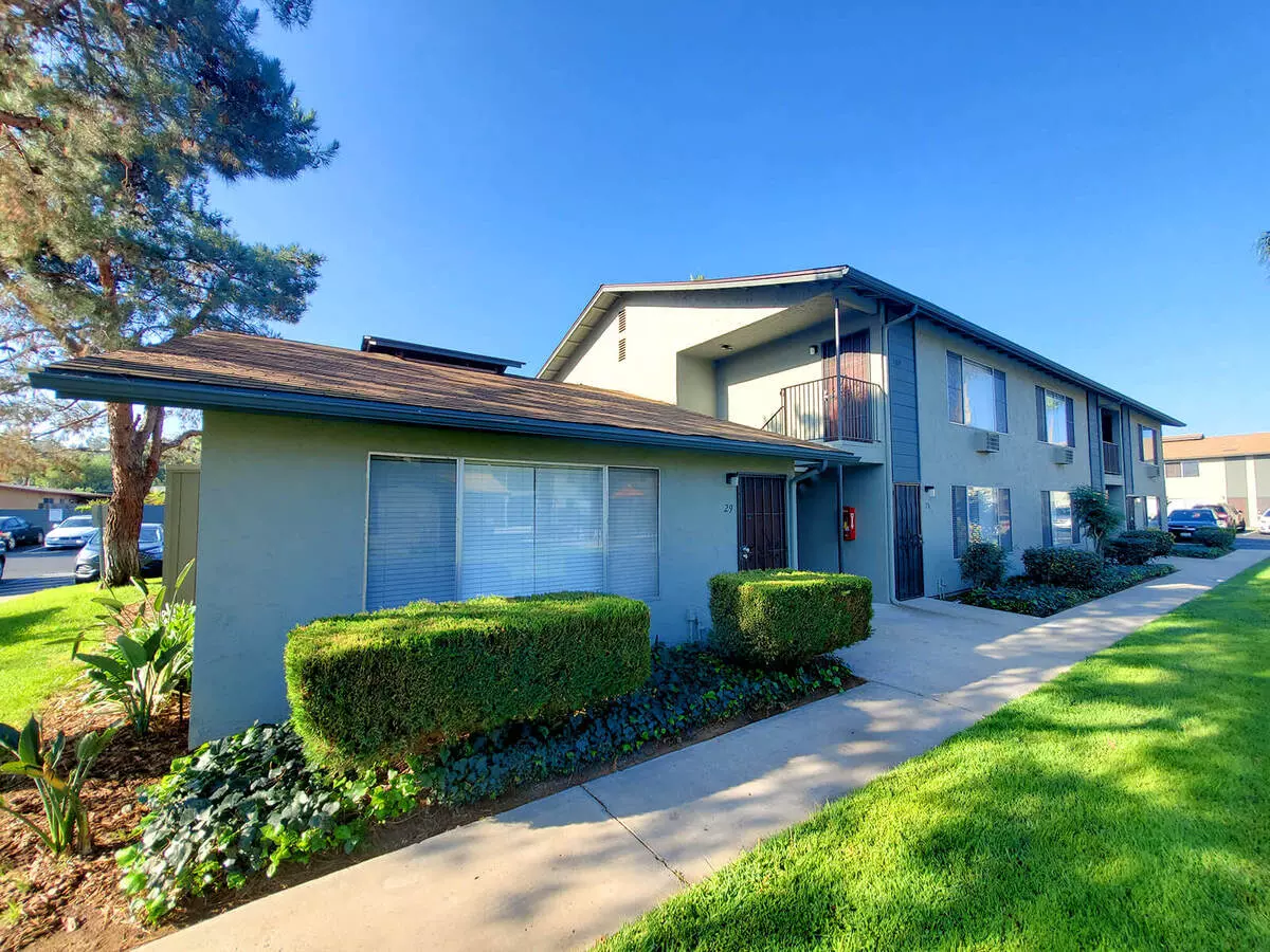 Anza Oaks Apartments photo 3