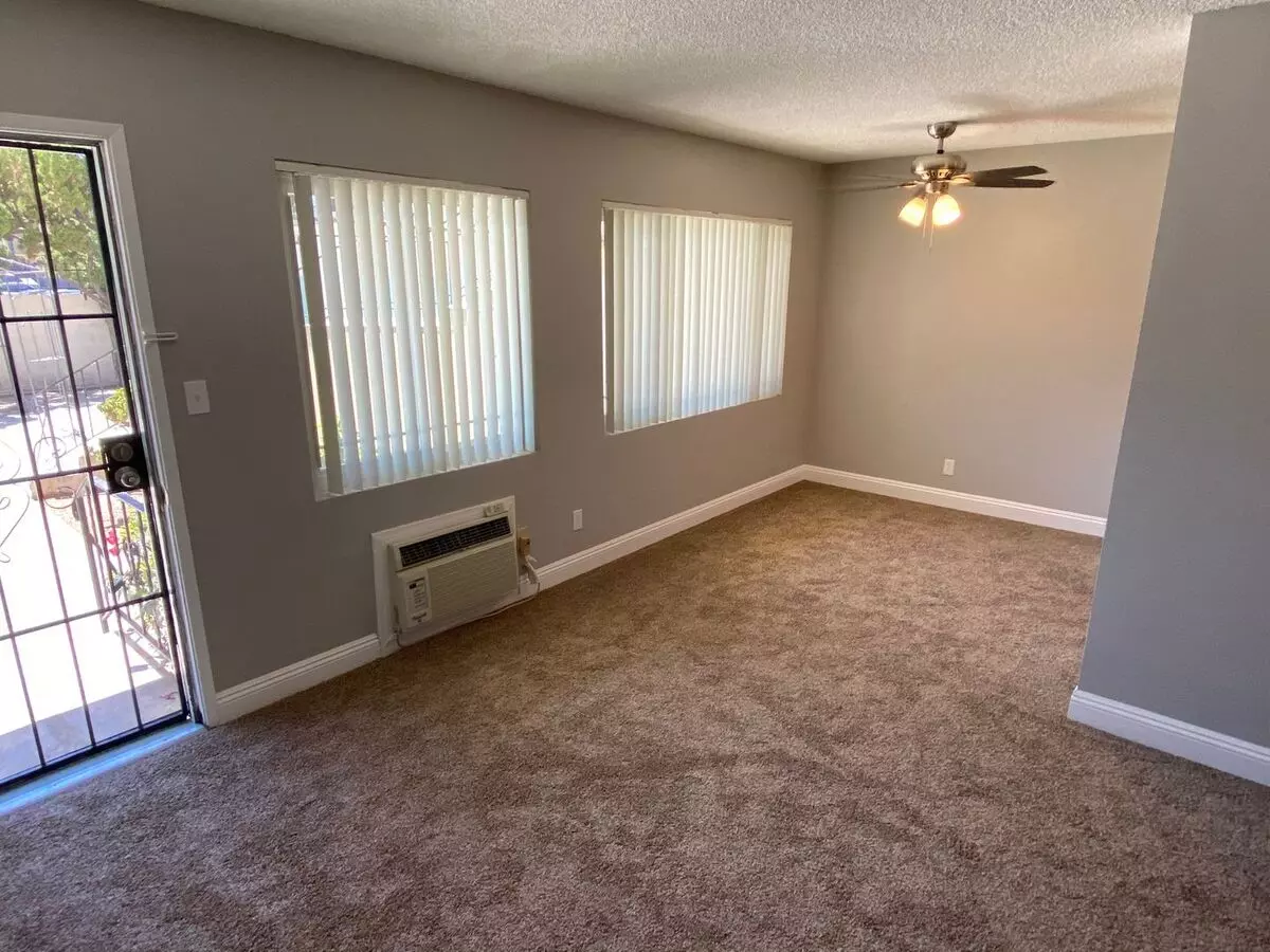 110 W. Renette Ave. photo 2