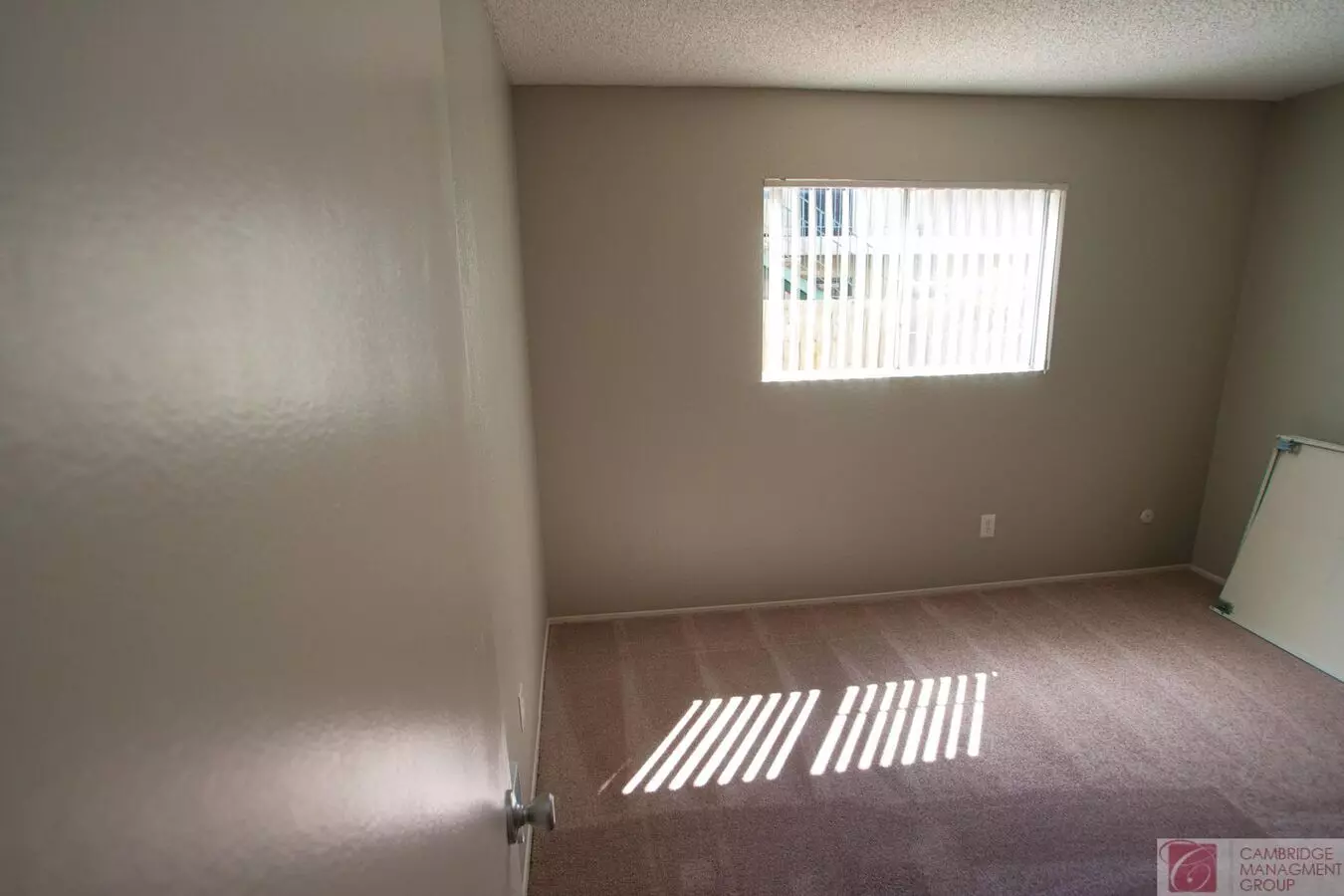 Lexington Gardens photo 2