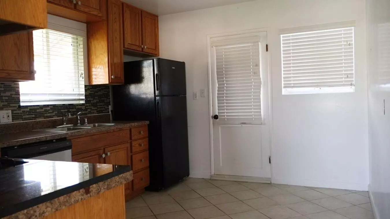 1219 E Washington Ave El Cajon, CA 92019 photo 3