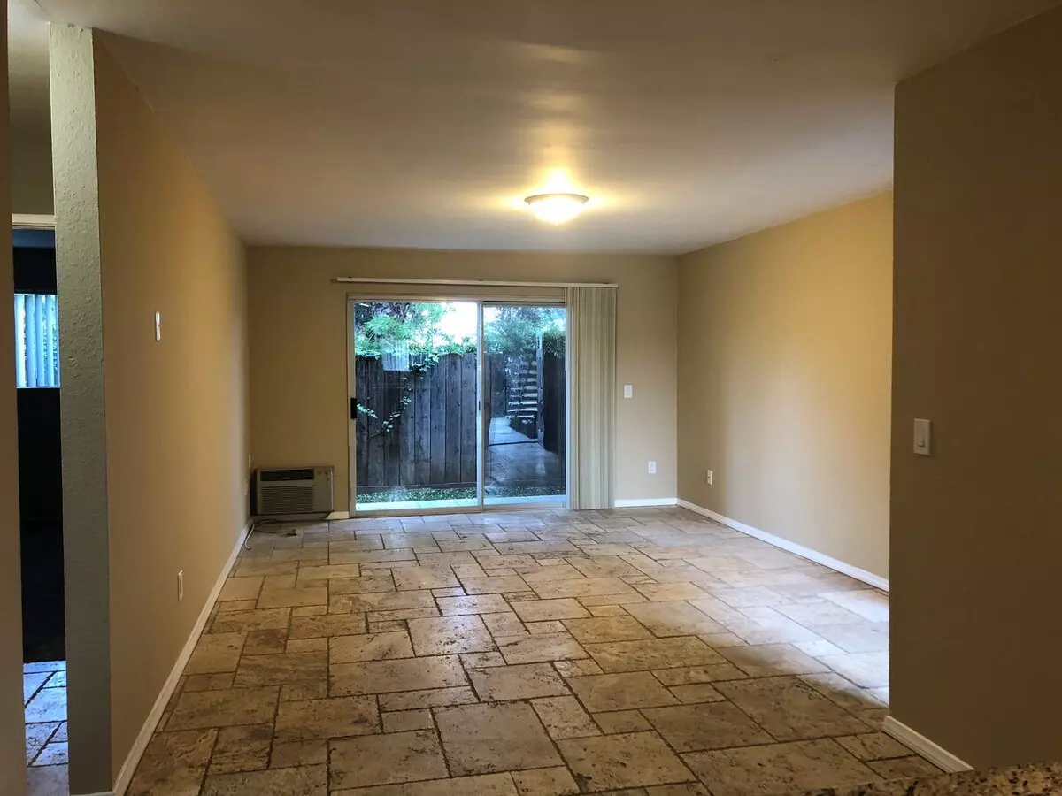 421 S Mollison Ave El Cajon, CA 92020 photo 4