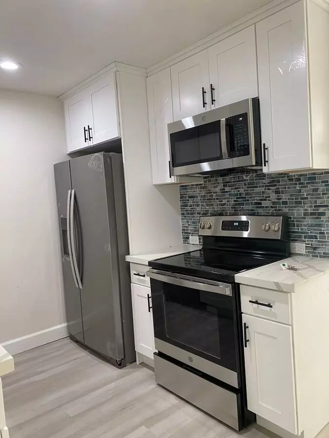 Silver Oaks Apartment Homes photo 3