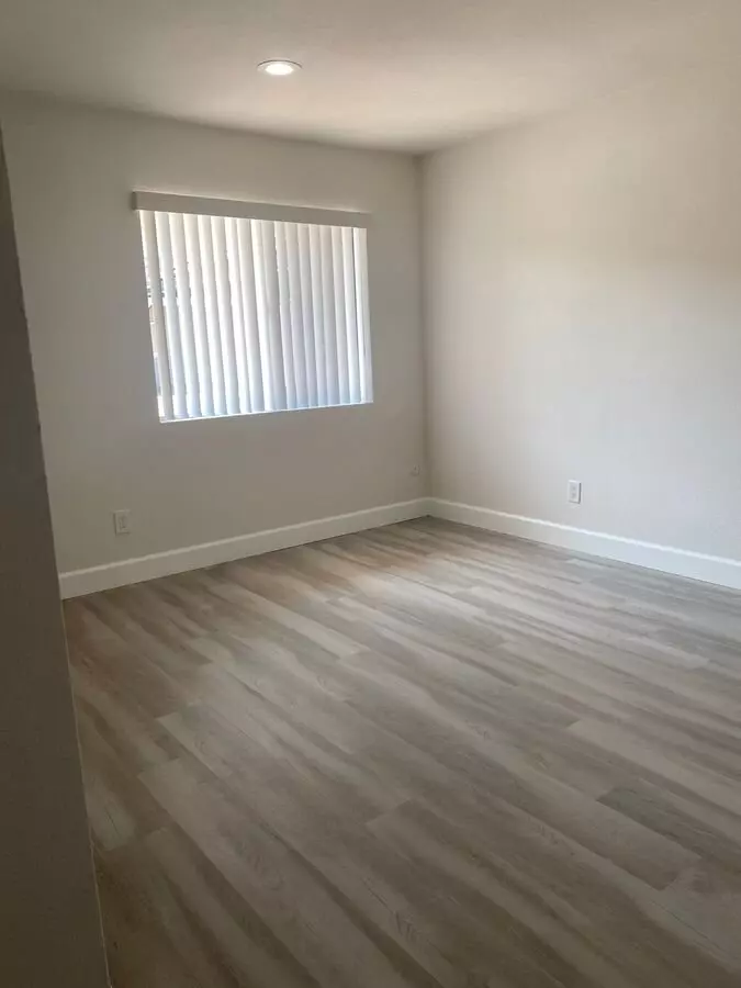 Silver Oaks Apartment Homes photo 4