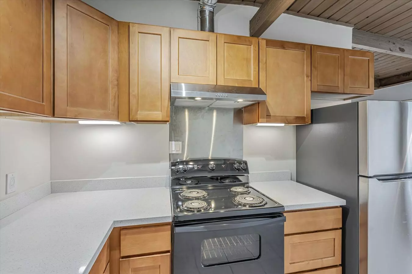 Newly Remodeled 1bd/1ba Near Del Norte Bart W/ Parking &amp; Modern Finishes | El Cerrito photo 3