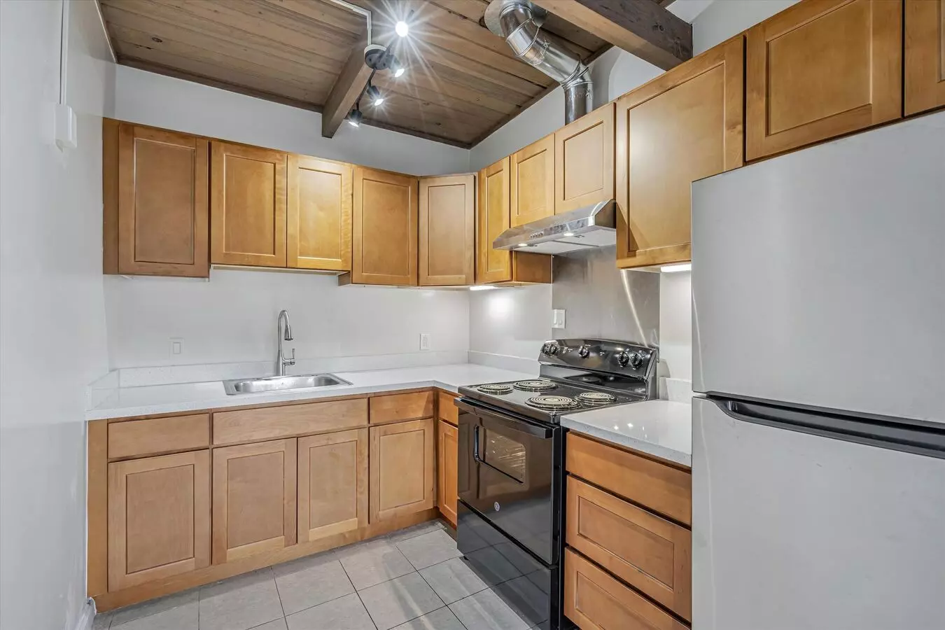 Newly Remodeled 1bd/1ba Near Del Norte Bart W/ Parking &amp; Modern Finishes | El Cerrito photo 2
