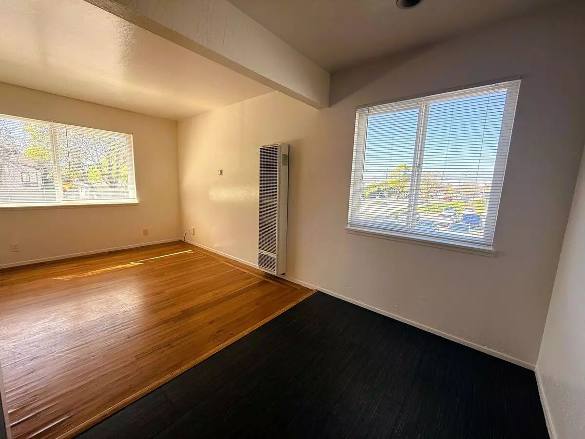 3420 Carlson Boulevard, El Cerrito, CA 94530 photo 5