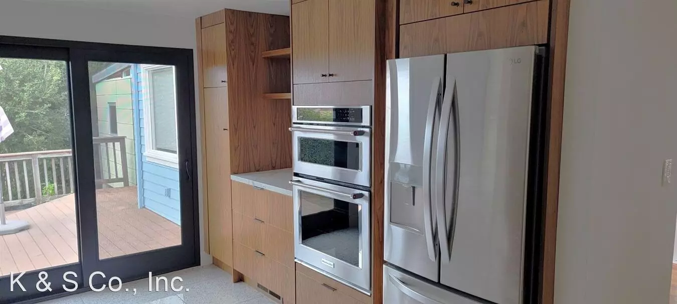 7309 Gladys Ave. photo 4