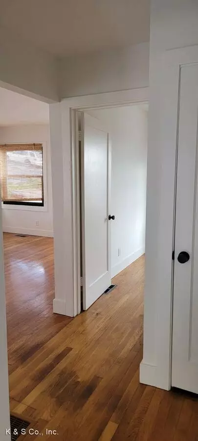 7309 Gladys Ave. photo 5