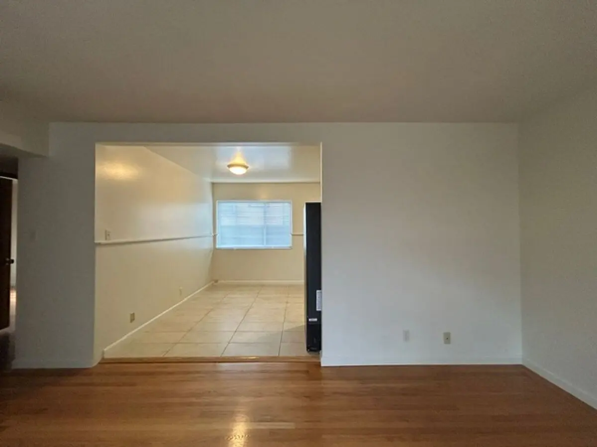 Located In El Cerrito, Cross Street Moesser Lane, Walking Distance To The Vista Park Shopping And Transportation. photo 3