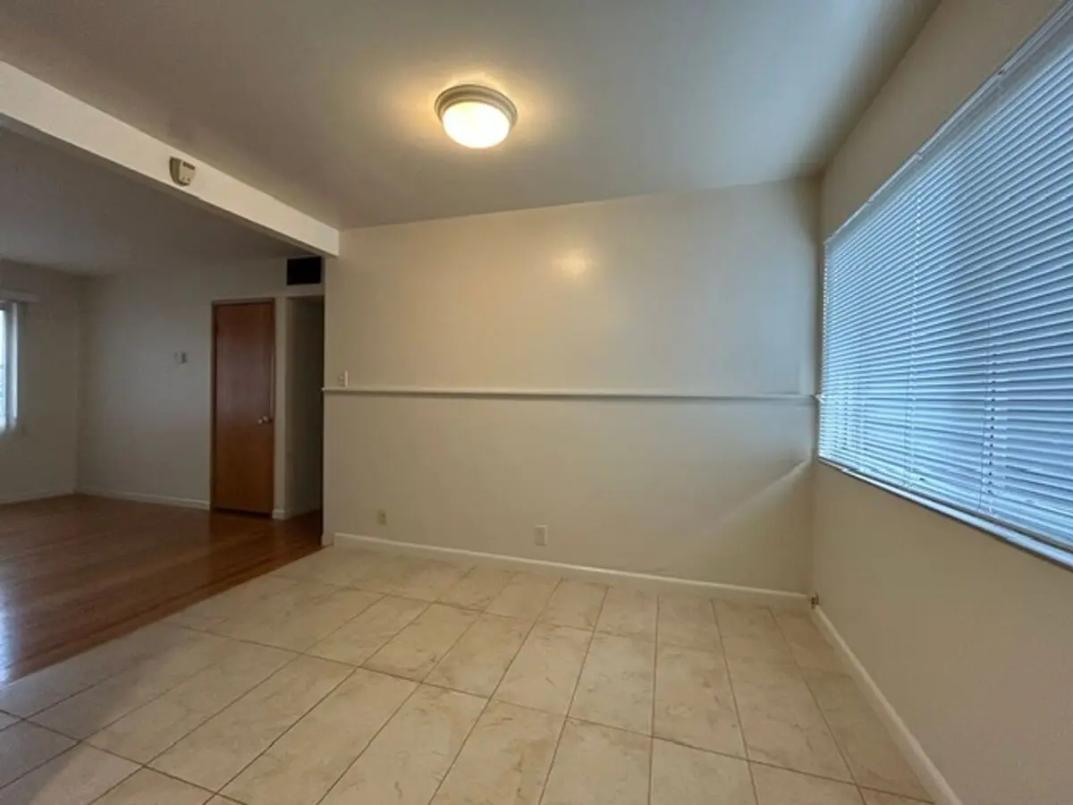 Located In El Cerrito, Cross Street Moesser Lane, Walking Distance To The Vista Park Shopping And Transportation. photo 4