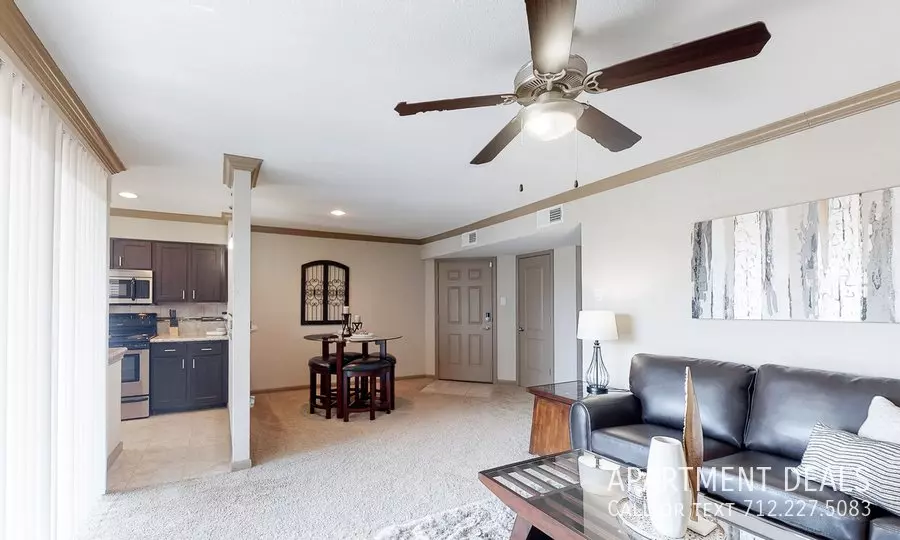712 Cedar Lane, Seabrook, TX 77586 photo 2