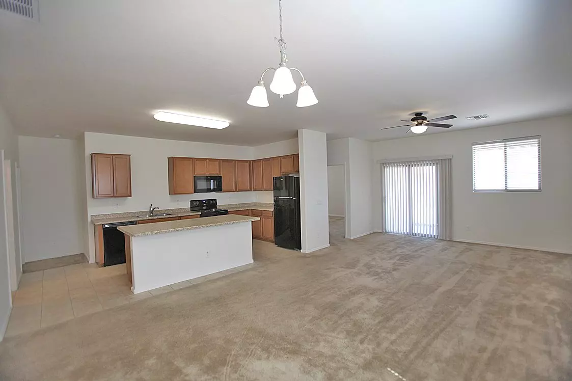 11538 W Redfield Rd photo 5