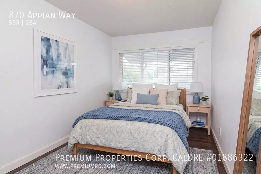 870 Appian Way photo 3