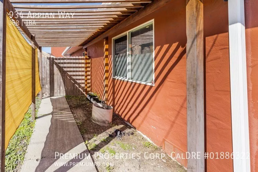 934 Appian Way, El Sobrante, CA 94803 photo 3