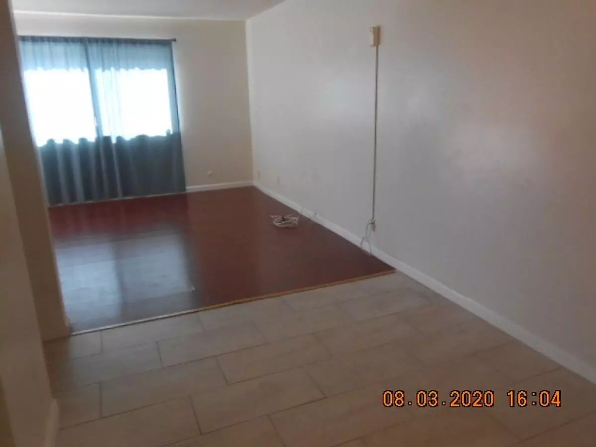 47th St - 1029 photo 5