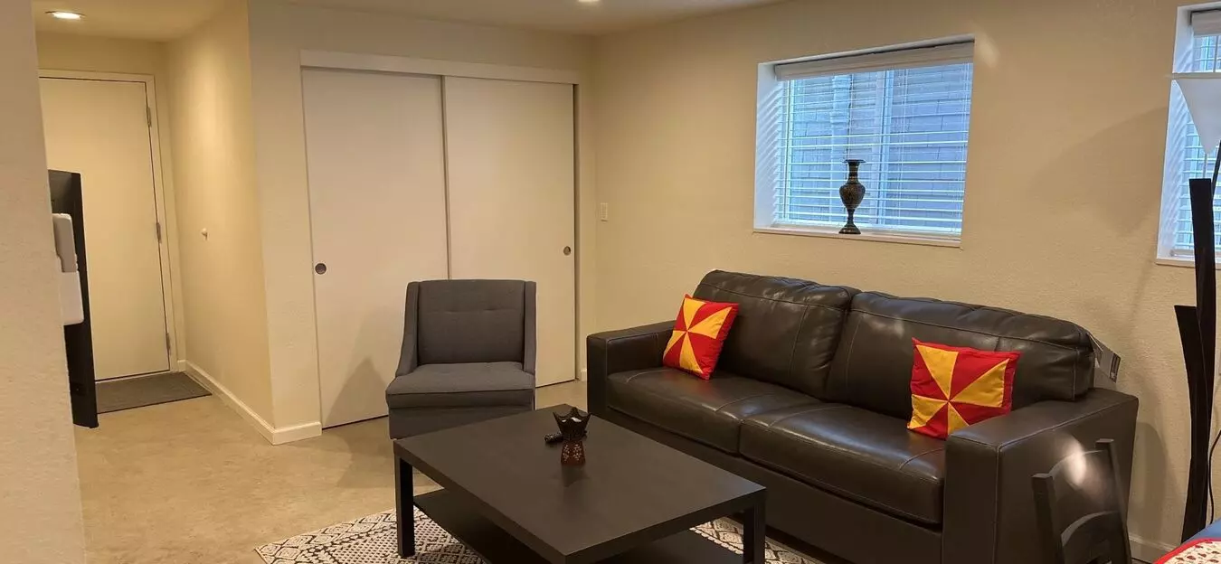 Short Term Lease Only - Fully Furnished Unit! photo 3