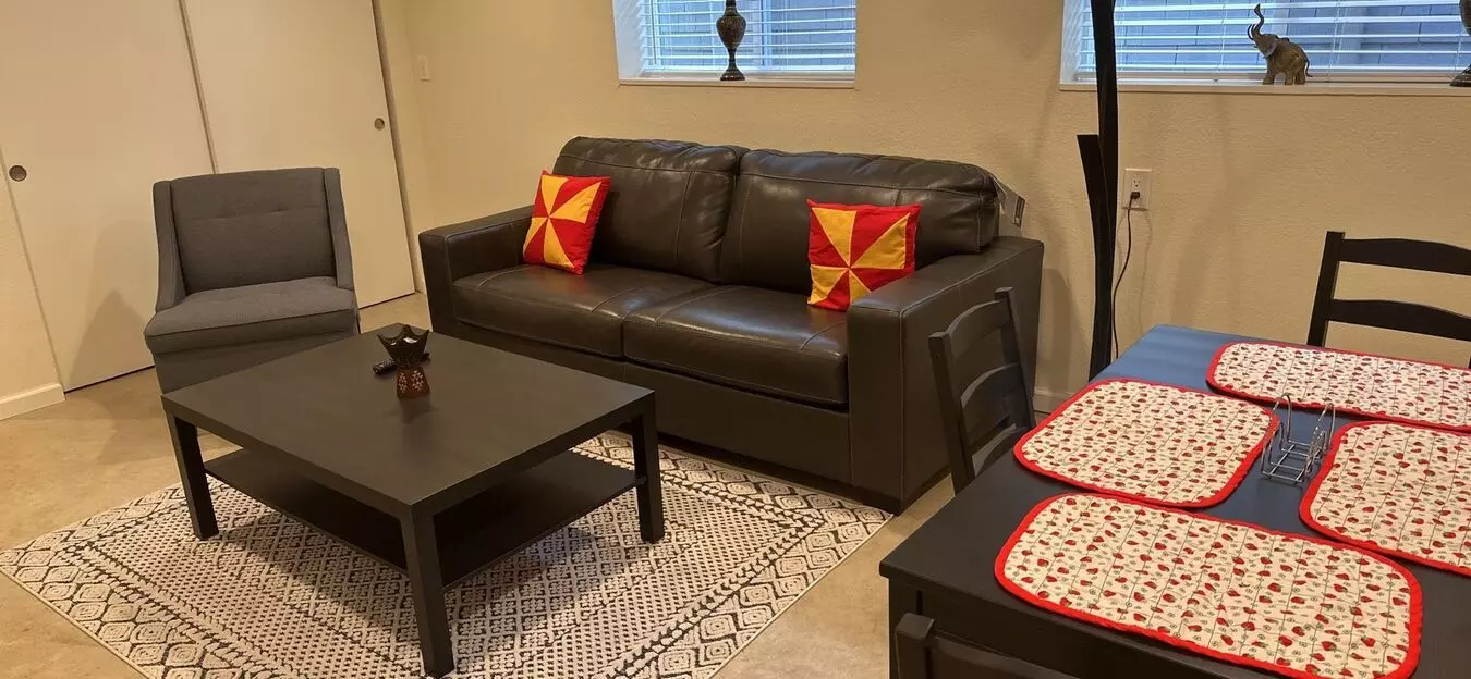Short Term Lease Only - Fully Furnished Unit! photo 4