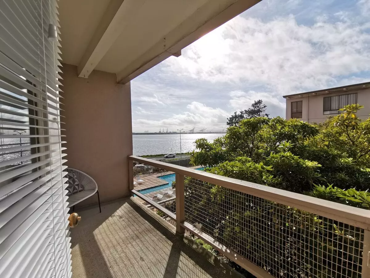 3 Admiral Dr Emeryville, CA 94608 photo 2