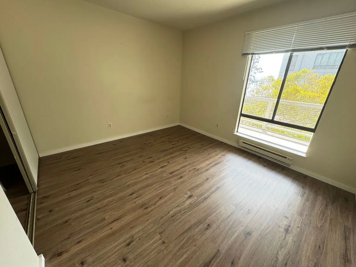 3 Admiral Dr Emeryville, CA 94608 photo 4