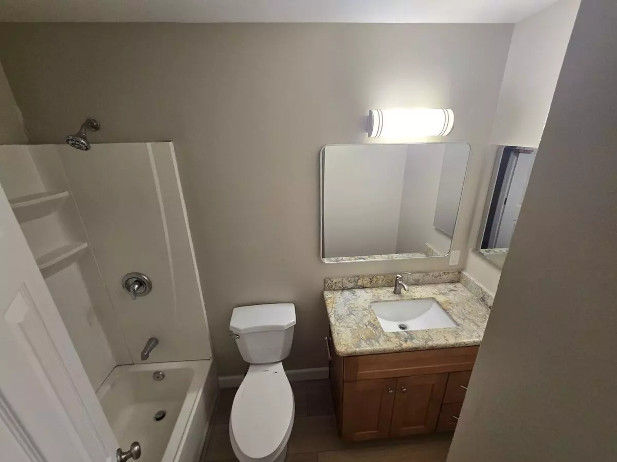 322 West 13th Ave. photo 4