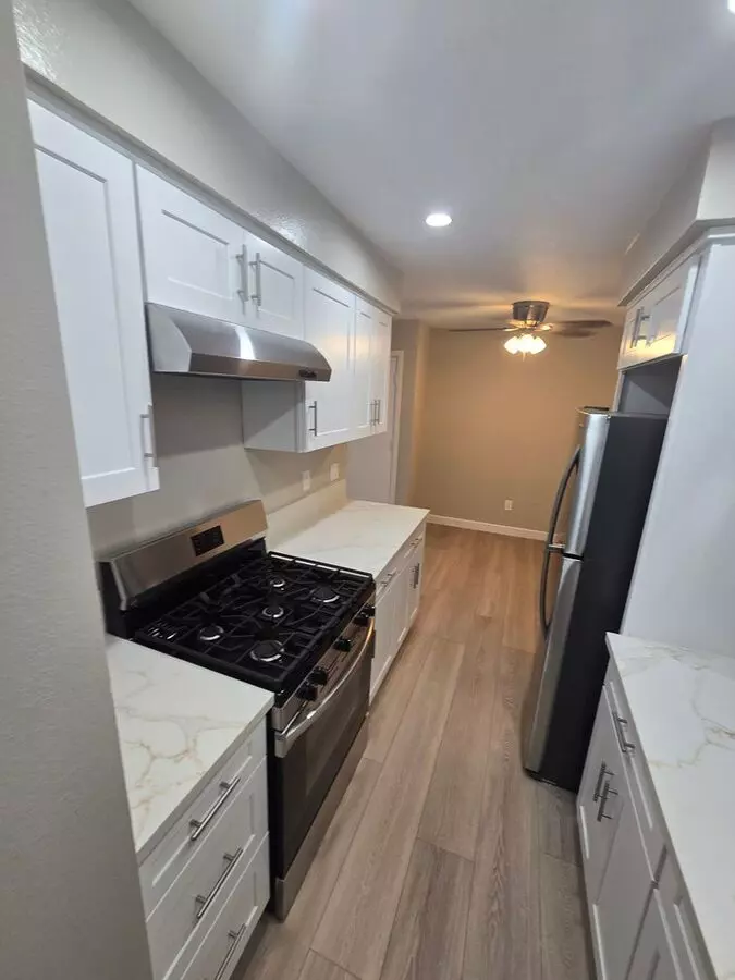 322 West 13th Ave. photo 5