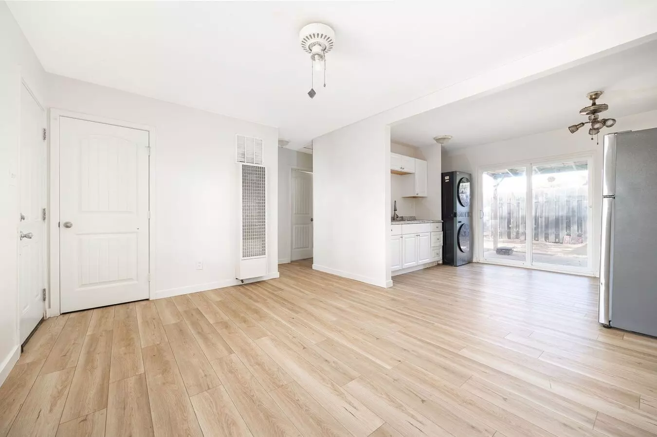 767 Ball Ave photo 2