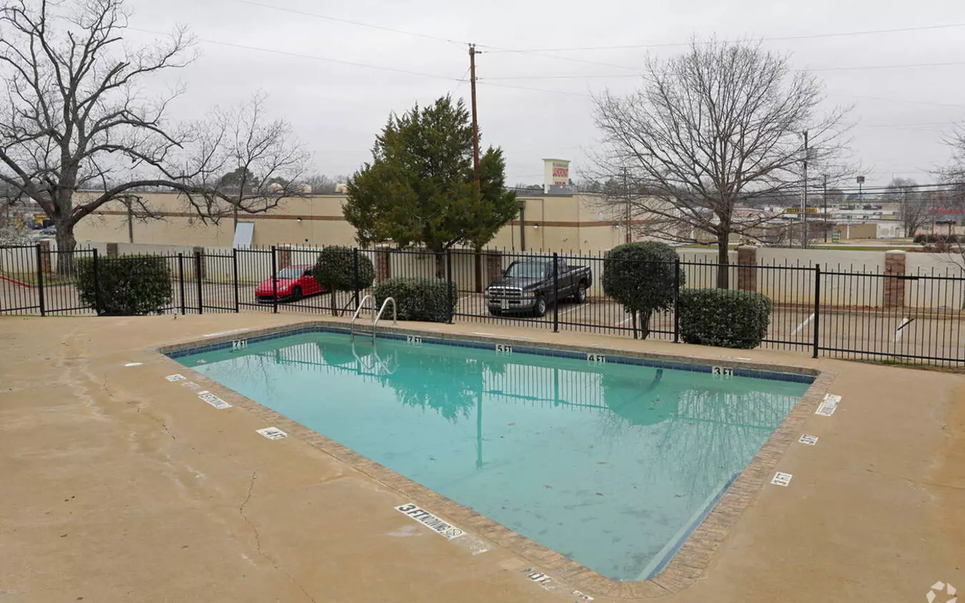 Hillside Village Apartments photo 3