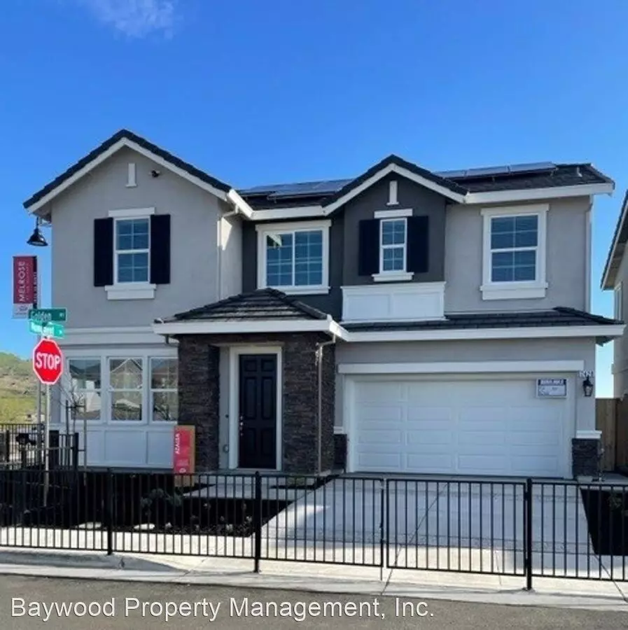 1598 Abundance Way photo 2
