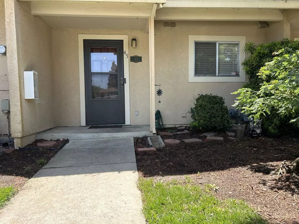 2 Bedroom, 1.5 Bath 1,080 Square Foot Condo