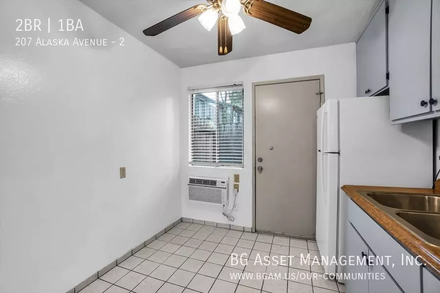 207 Alaska Ave photo 5