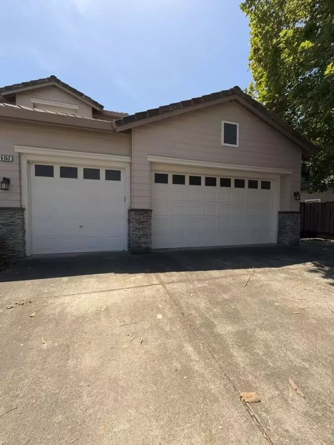 Desired Green Valley Home photo 3