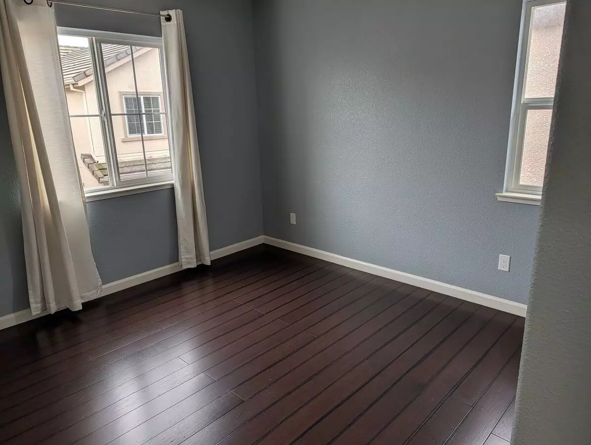 Large Master Bedroom! photo 3