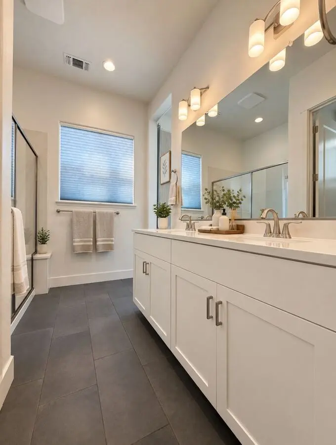 Luxury Lakefront Living In One Lake – Stunning 4-bedroom Home In Fairfield! photo 3