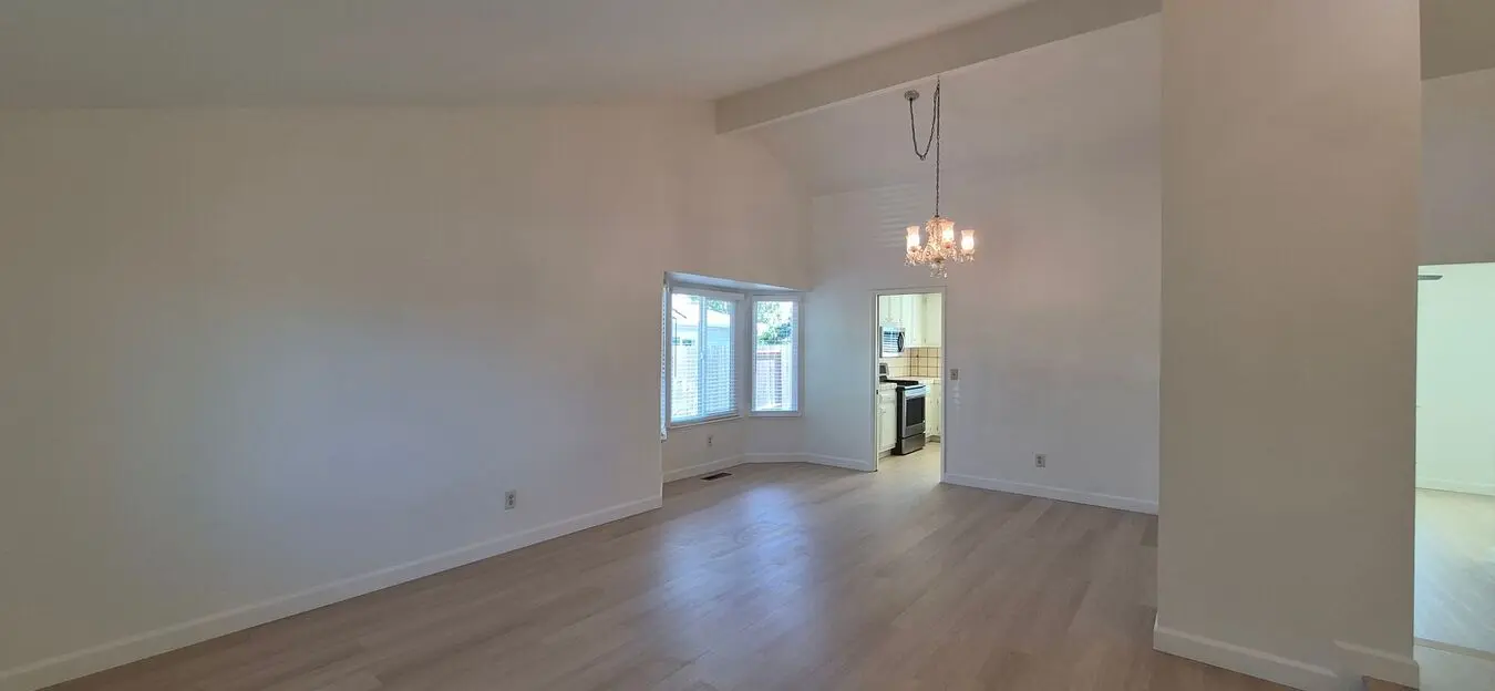 Nicely Updated, Situated Between Vacaville, Fairfield And Near Travis Air Force Base photo 4