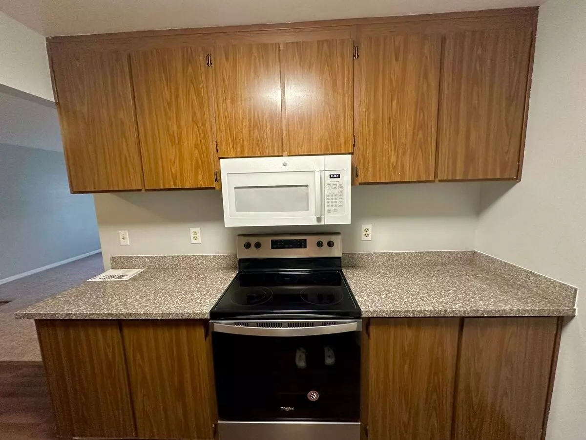 Paradise Valley Apartments! 1 Bedroom 1 Bath Apartment Available For Rent!!! photo 4