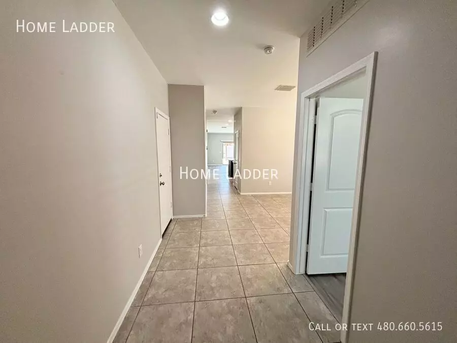 10453 E Cliffrose Ln Florence, AZ 85132 photo 4